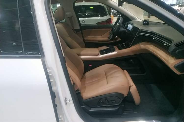 Used Nio ES8 2018 Founder Edition Right Front Seat