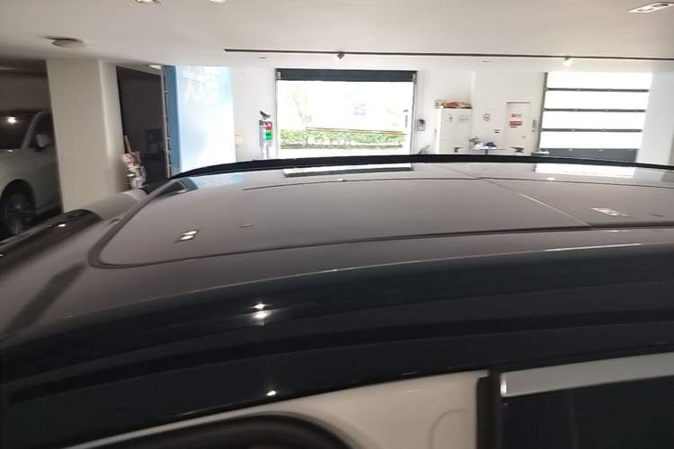 Used Nio ES8 2018 355 km Base Version 7-Seater Edition Roof