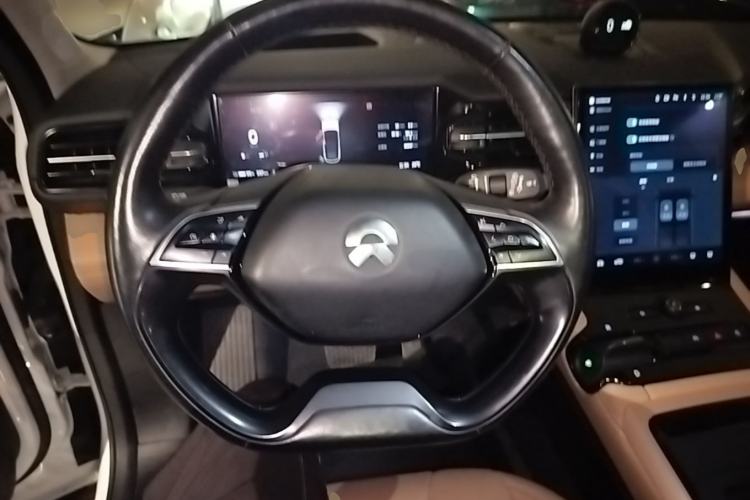 Used Nio ES8 2018 355 km Base Version 7-Seater Edition Steering Wheel
