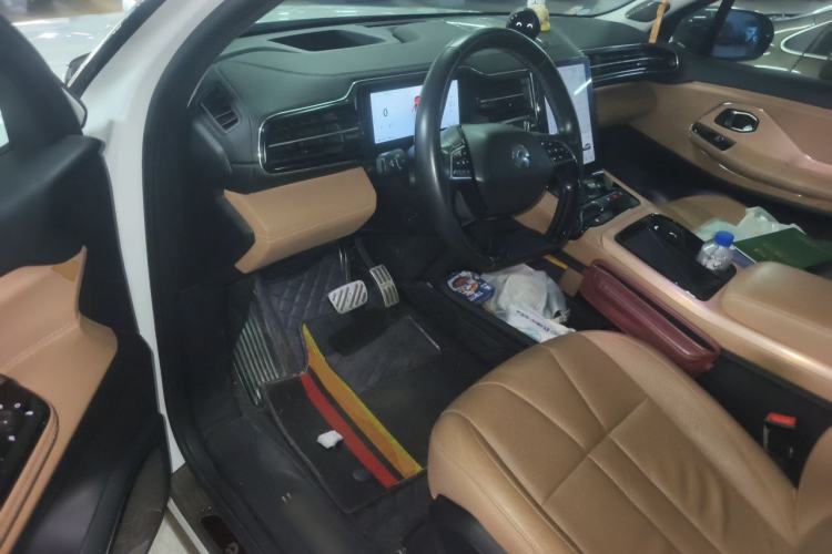 Used Nio ES8 2018 355 km Base Version 7-Seater Edition Steering Wheel