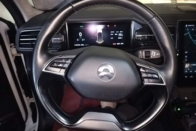 Used Nio ES8 2018 355 km Base Version 7-Seater Edition Steering Wheel