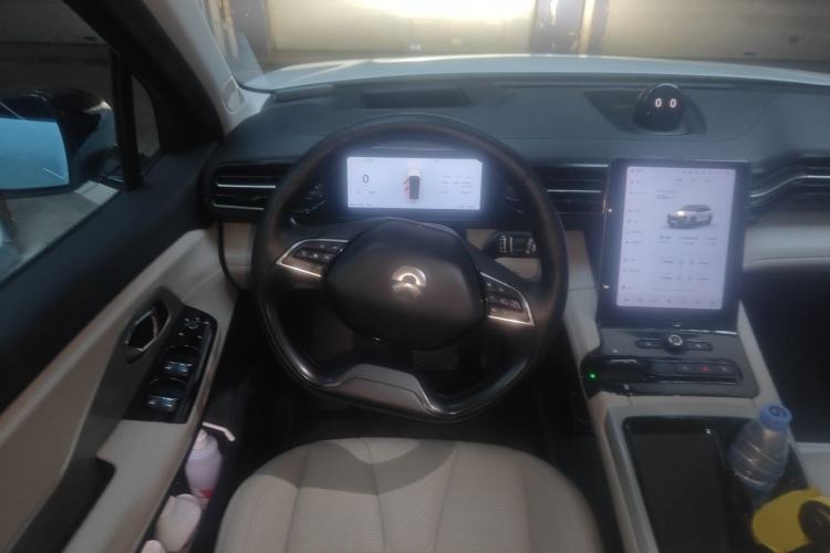 Used Nio ES8 2018 355 km Base Version 7-Seater Edition Steering Wheel