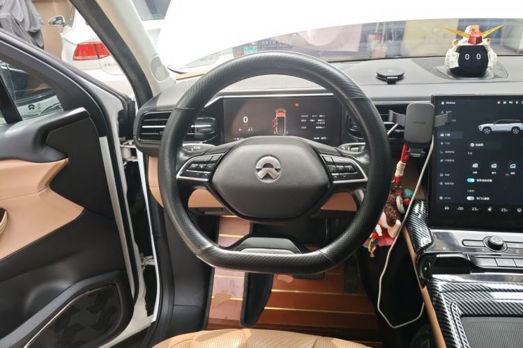 Used Nio ES8 2018 355 km Base Version 7-Seater Edition Steering Wheel