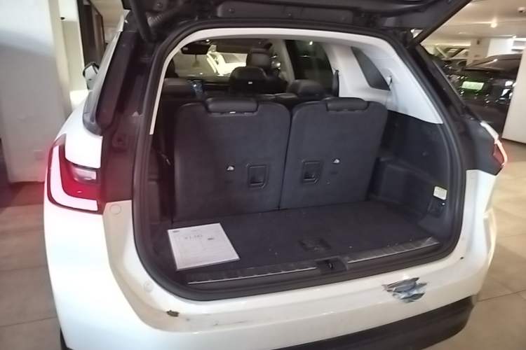 Used Nio ES8 2018 355 km Base Version 7-Seater Edition Trunk