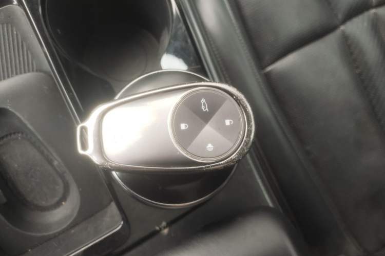 Used Nio ES8 2018 355 km Base Version 7-Seater Edition Vehicle Key