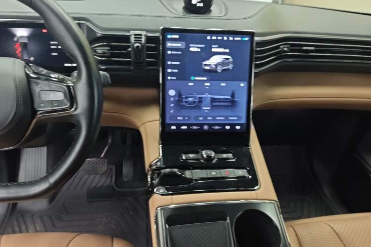 Used Nio ES8 2020 415 KM Signature Edition 7-Seater Version Audio And AC Panel