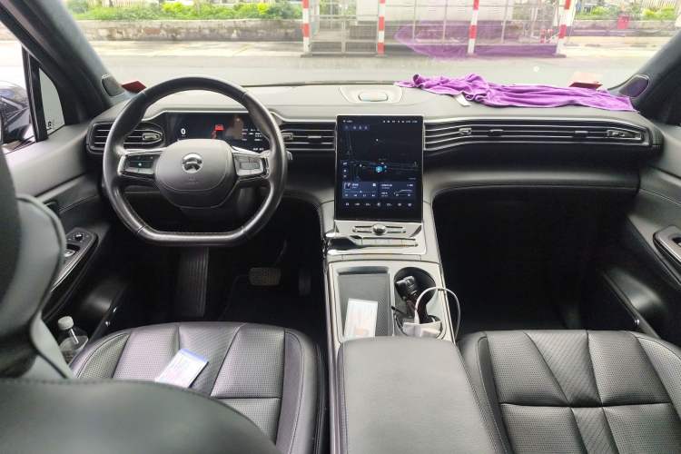 Used Nio ES8 2020 450 km Range 7-Seater Version Center Console