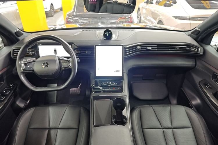 Used Nio ES8 2020 580 km Range Six-Seater Version Center Console