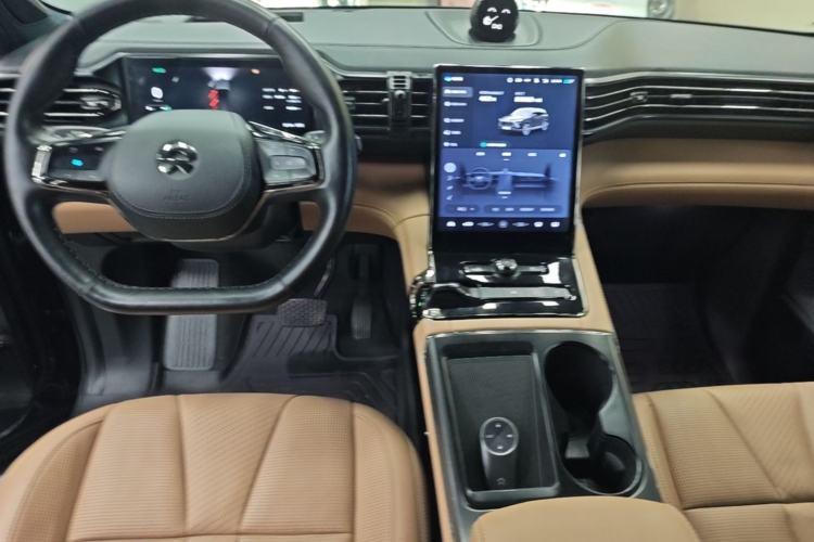 Used Nio ES8 2020 415 KM Signature Edition 7-Seater Version Center Console
