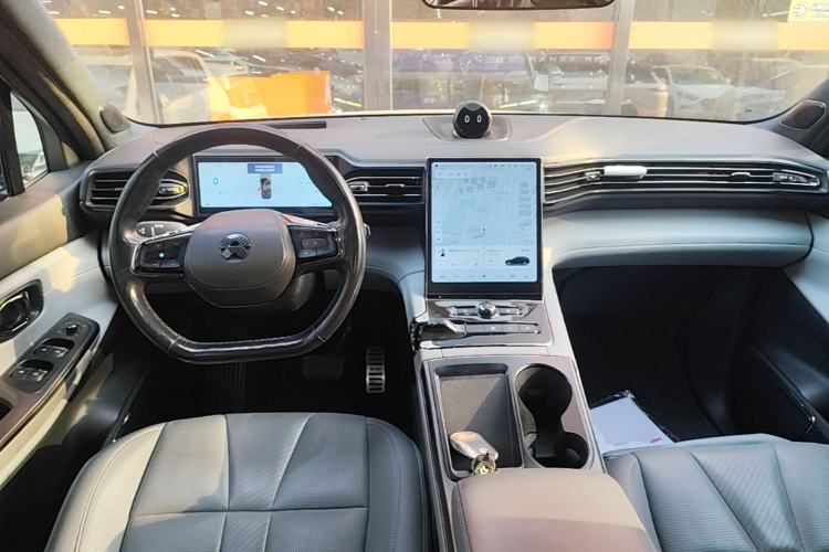 Used Nio ES8 2020 580 km Range Signature Edition Six-Seater Version Center Console