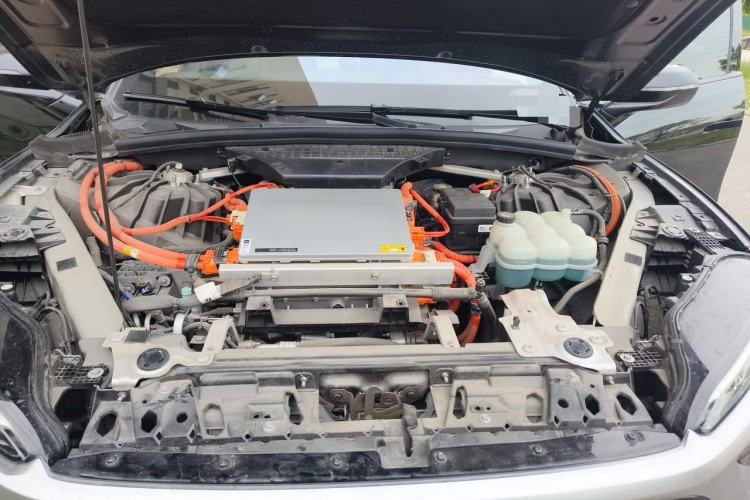 Used Nio ES8 2020 580 km Range Signature Edition Six-Seater Version Engine Bay