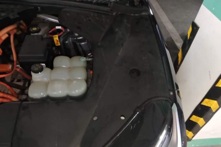 Used Nio ES8 2020 580 km Range Six-Seater Version Engine Bay Left