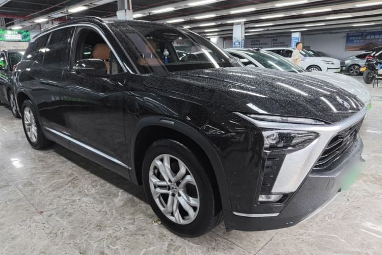 Used Nio ES8 2020 415 km Range 6-Seater Version Front Right 45 Deg