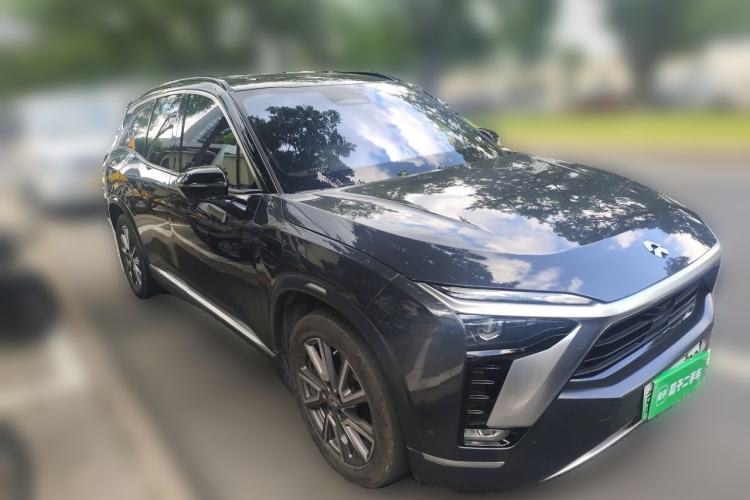 Used Nio ES8 2020 580 km Range 7-Seater Version Front Right 45 Deg