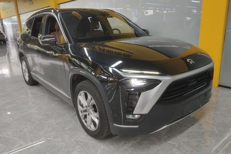 Used Nio ES8 2020 450 km Range 6-Seater Version Front Right 45 Deg