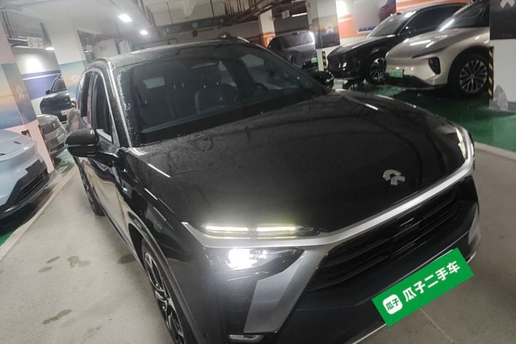 Used Nio ES8 2020 450 km Range 6-Seater Version Front Right 45 Deg