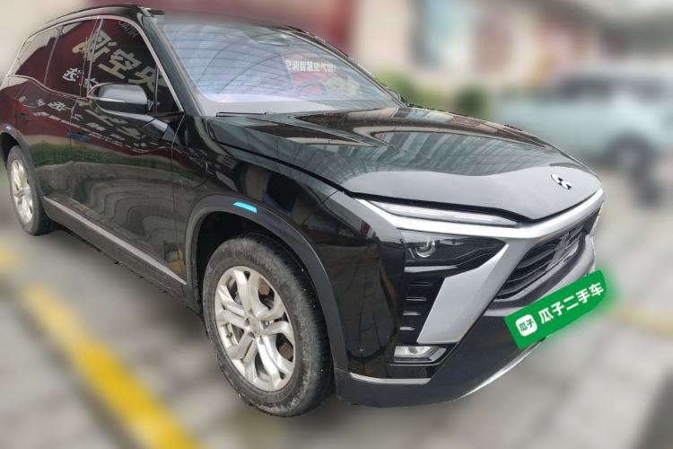 Used Nio ES8 2020 450 km Range 7-Seater Version Front Right 45 Deg