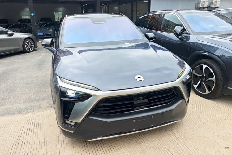 Used Nio ES8 2020 580 km Range Six-Seater Version Front Right 45 Deg