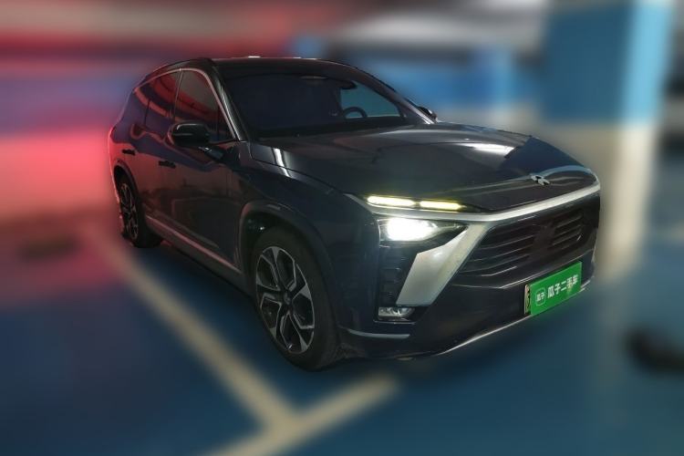 Used Nio ES8 2020 580 km Range Signature Edition Six-Seater Version Front Right 45 Deg