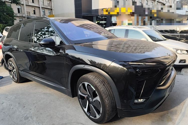 Used Nio ES8 2020 580 km Range Signature Edition Six-Seater Version Front Right 45 Deg
