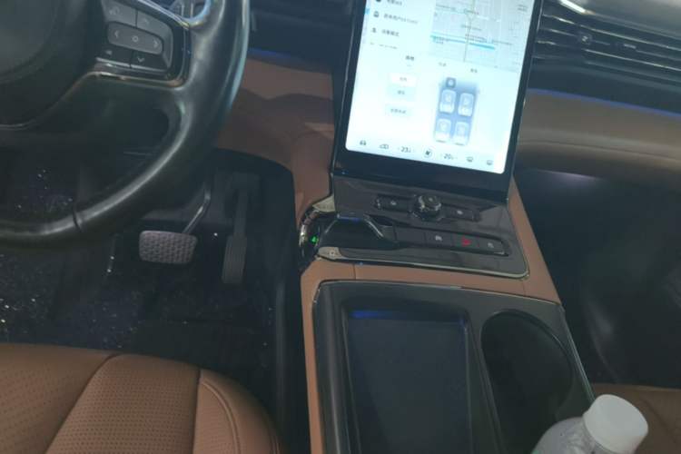 Used Nio ES8 2020 580 km Range Six-Seater Version Gear Lever