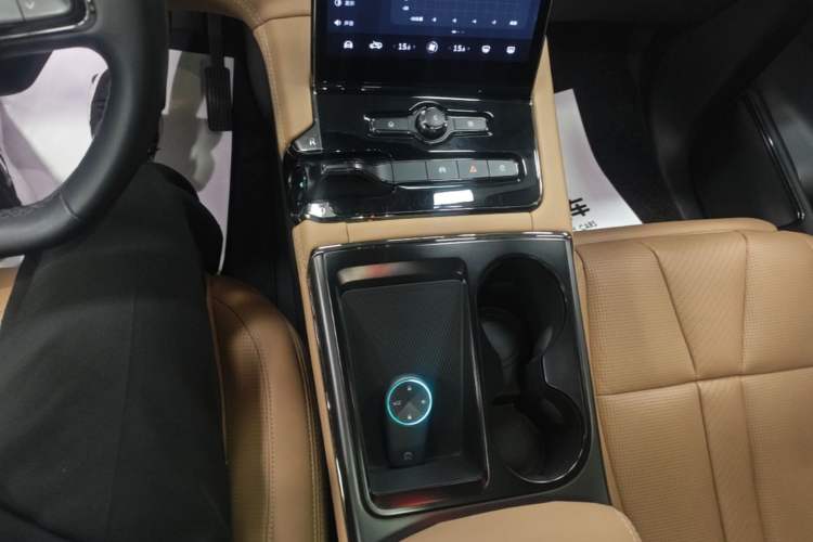 Used Nio ES8 2020 415 km Range 6-Seater Version Gear Lever