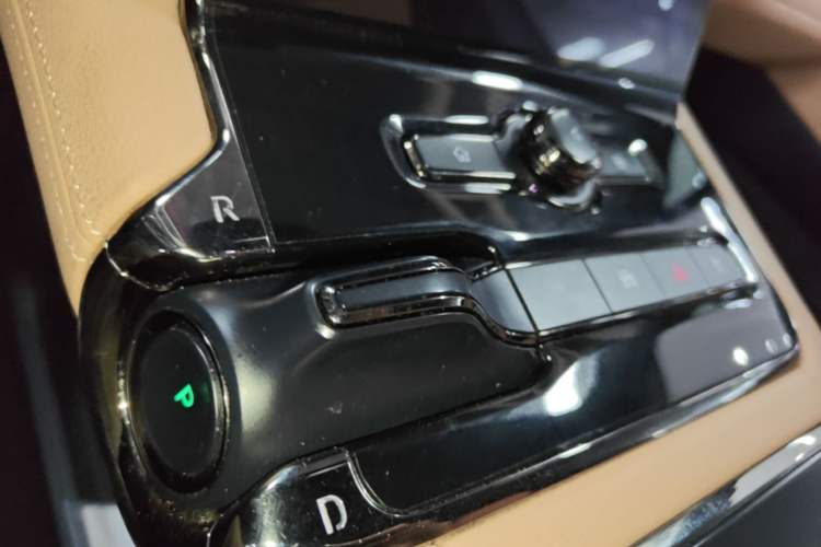 Used Nio ES8 2020 415 km Range 6-Seater Version Gear Lever
