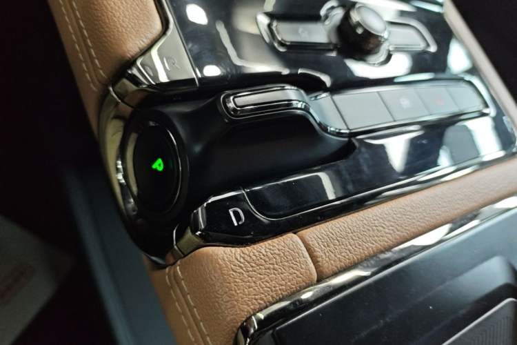 Used Nio ES8 2020 580 km Range Six-Seater Version Gear Lever