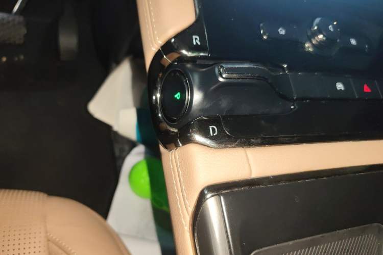 Used Nio ES8 2020 580 km Range Six-Seater Version Gear Lever