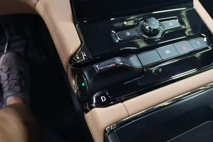 Used Nio ES8 2020 580 km Range Six-Seater Version Gear Lever