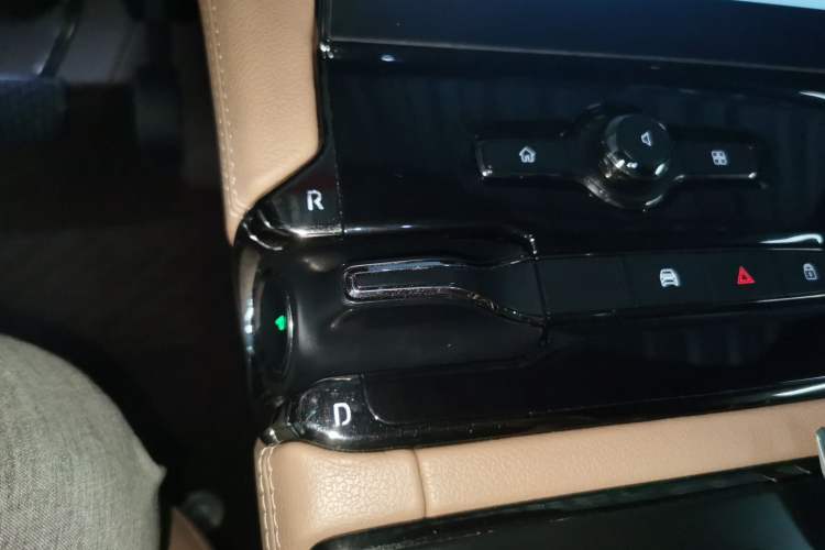 Used Nio ES8 2020 580 km Range Six-Seater Version Gear Lever