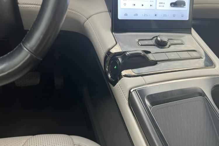 Used Nio ES8 2020 415 KM Signature Edition 7-Seater Version Gear Lever