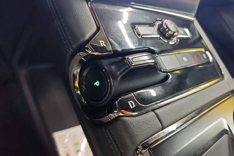Used Nio ES8 2020 580 km Range Six-Seater Version Gear Lever