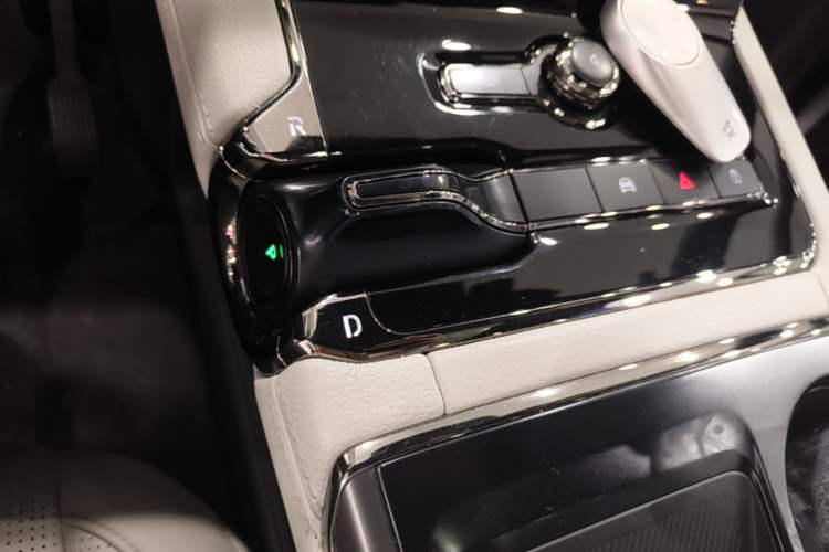 Used Nio ES8 2020 415 km Range 6-Seater Version Gear Lever