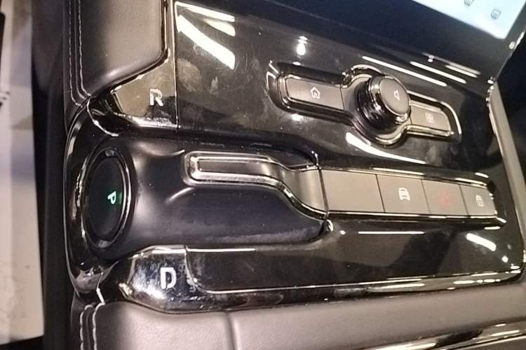 Used Nio ES8 2020 450 km Signature Edition 7-Seater Version Gear Lever