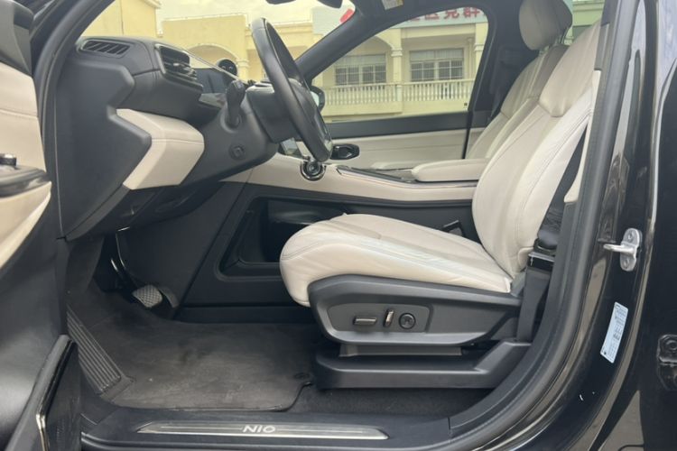 Used Nio ES8 2020 415 KM Signature Edition 7-Seater Version Interior 2