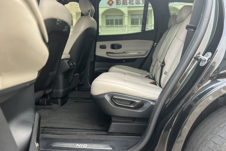 Used Nio ES8 2020 415 KM Signature Edition 7-Seater Version Interior 4