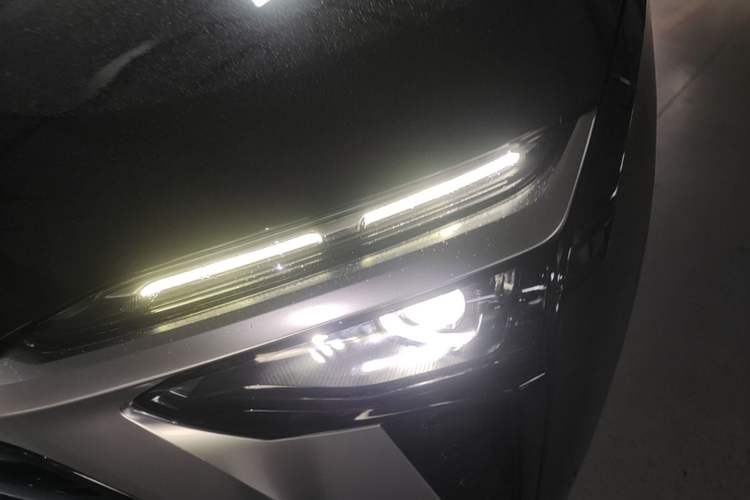 Used Nio ES8 2020 450 km Range 6-Seater Version Left Front Headlight