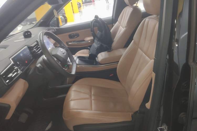 Used Nio ES8 2020 450 km Range 6-Seater Version Left Front Seat