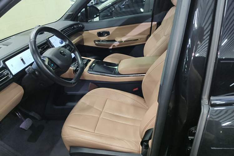 Used Nio ES8 2020 415 km Range 6-Seater Version Left Front Seat