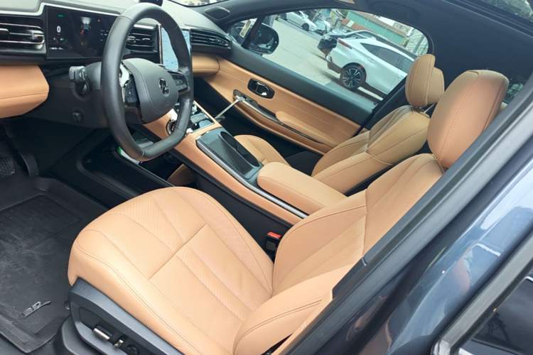 Used Nio ES8 2020 580 km Range Six-Seater Version Left Front Seat