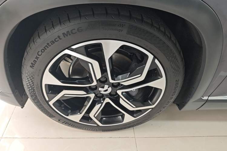 Used Nio ES8 2020 450KM Signature Edition Six-Seater Version Left Front Wheel Hub