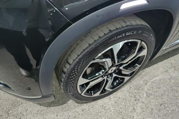 Used Nio ES8 2020 415 km Signature Edition 6-Seater Version Left Front Wheel Hub