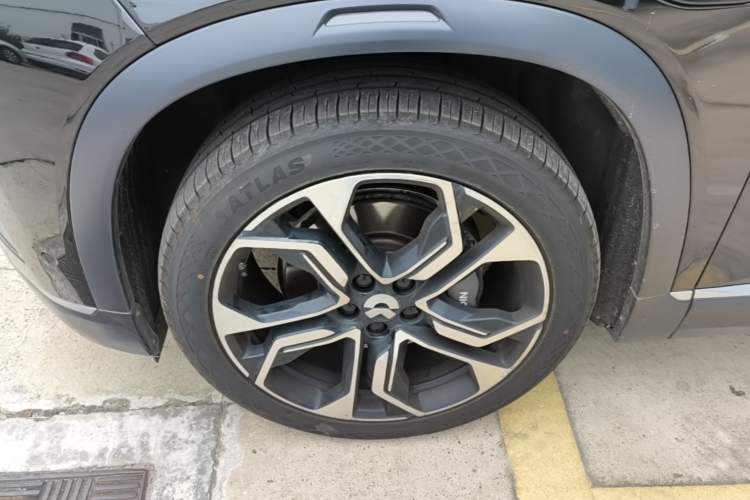Used Nio ES8 2020 450 km Range 6-Seater Version Left Front Wheel Hub