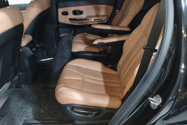 Used Nio ES8 2020 415 km Range 6-Seater Version Left Rear Seat