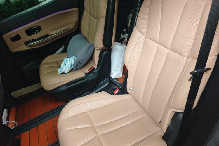 Used Nio ES8 2020 415 km Range 6-Seater Version Left Rear Seat
