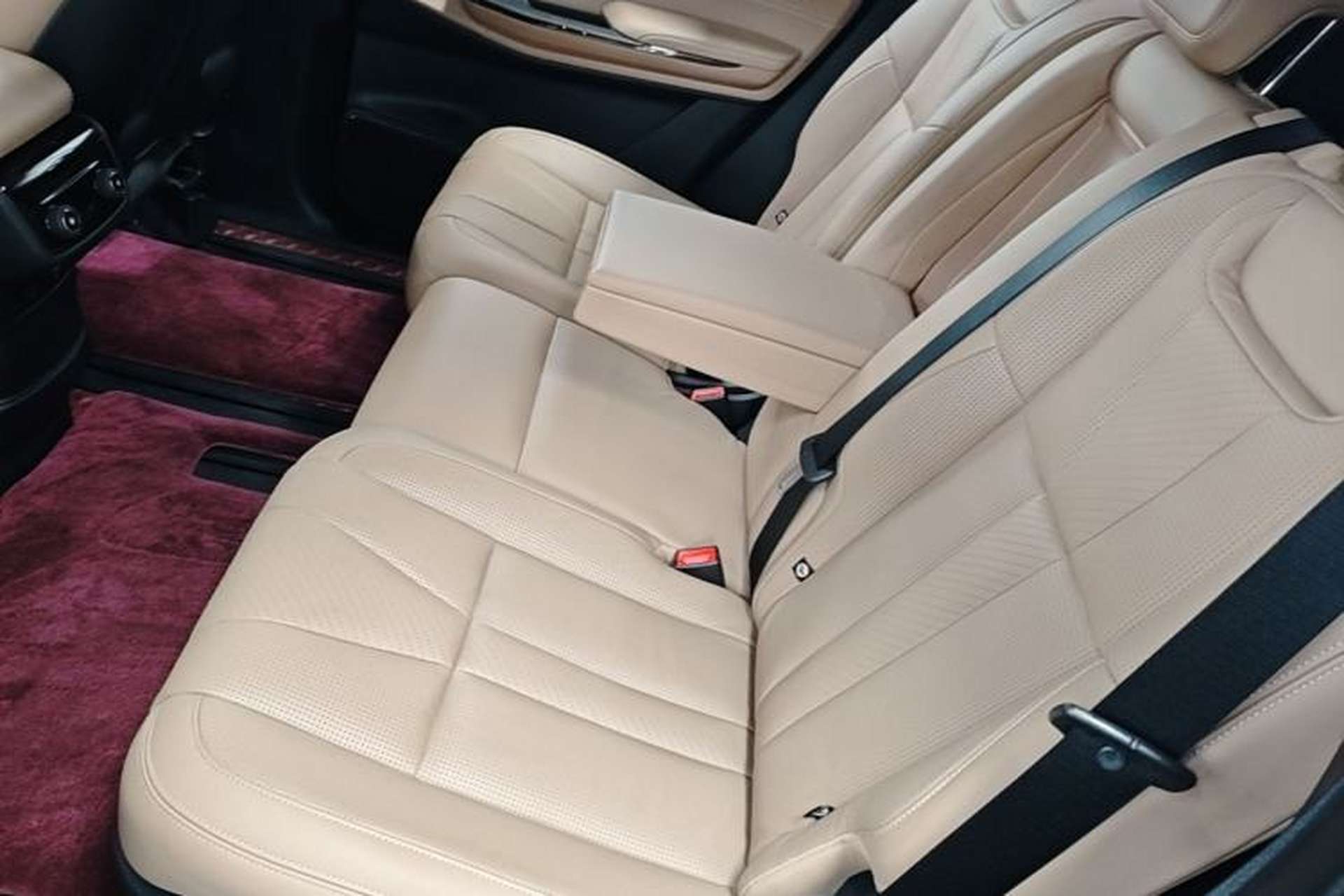 Used Nio ES8 2020 580 km Range 7-Seater Version Left Rear Seat