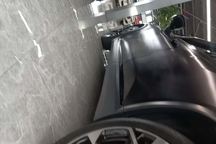 Used Nio ES8 2020 580 km Range Signature Edition Six-Seater Version Left Side Sill