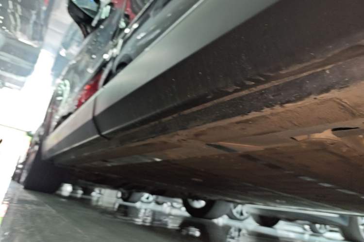 Used Nio ES8 2020 580 km Range Six-Seater Version Left Side Sill