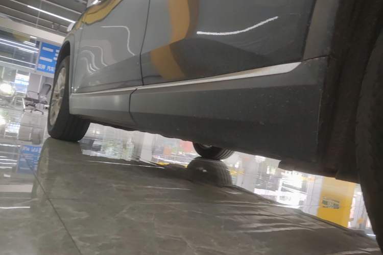 Used Nio ES8 2020 450 km Range 6-Seater Version Left Side Sill